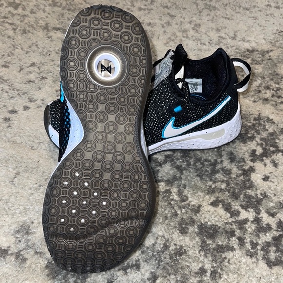 nike pg 4 black white wolf grey